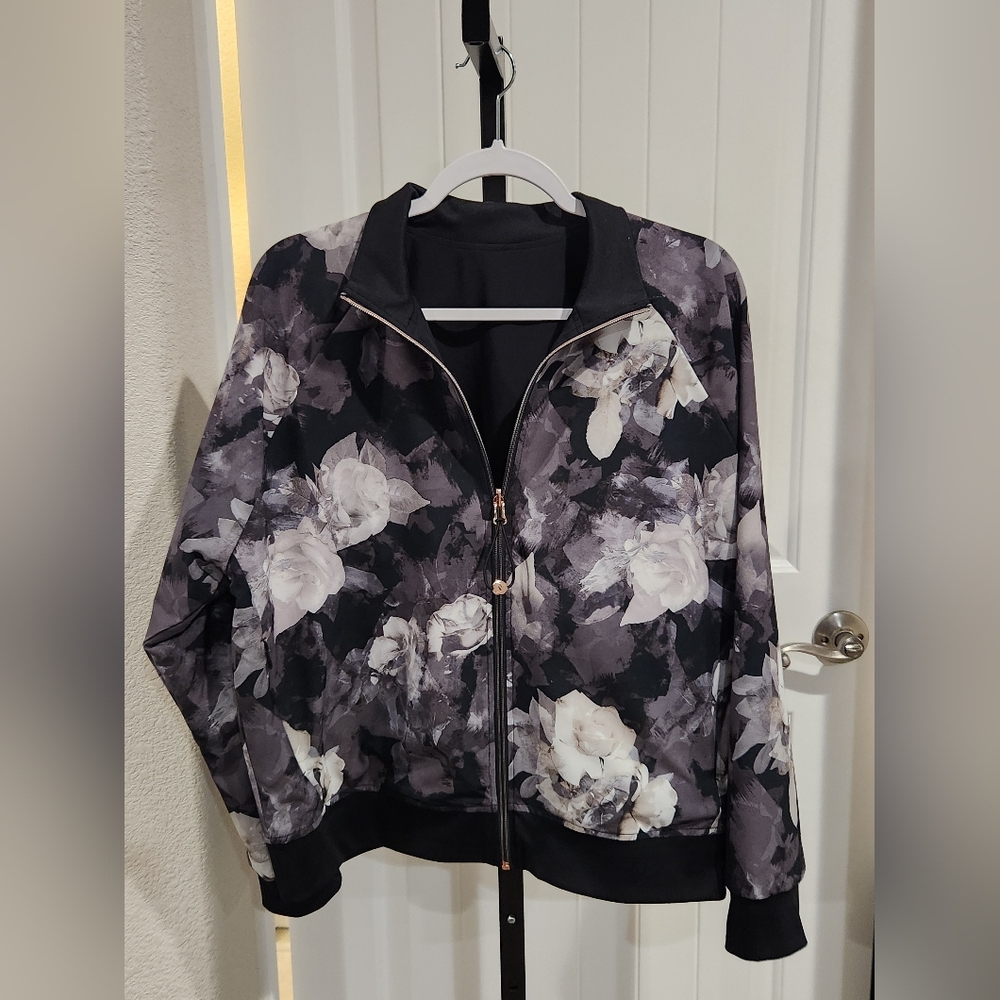 Sketchers Floral Reversible Jacket